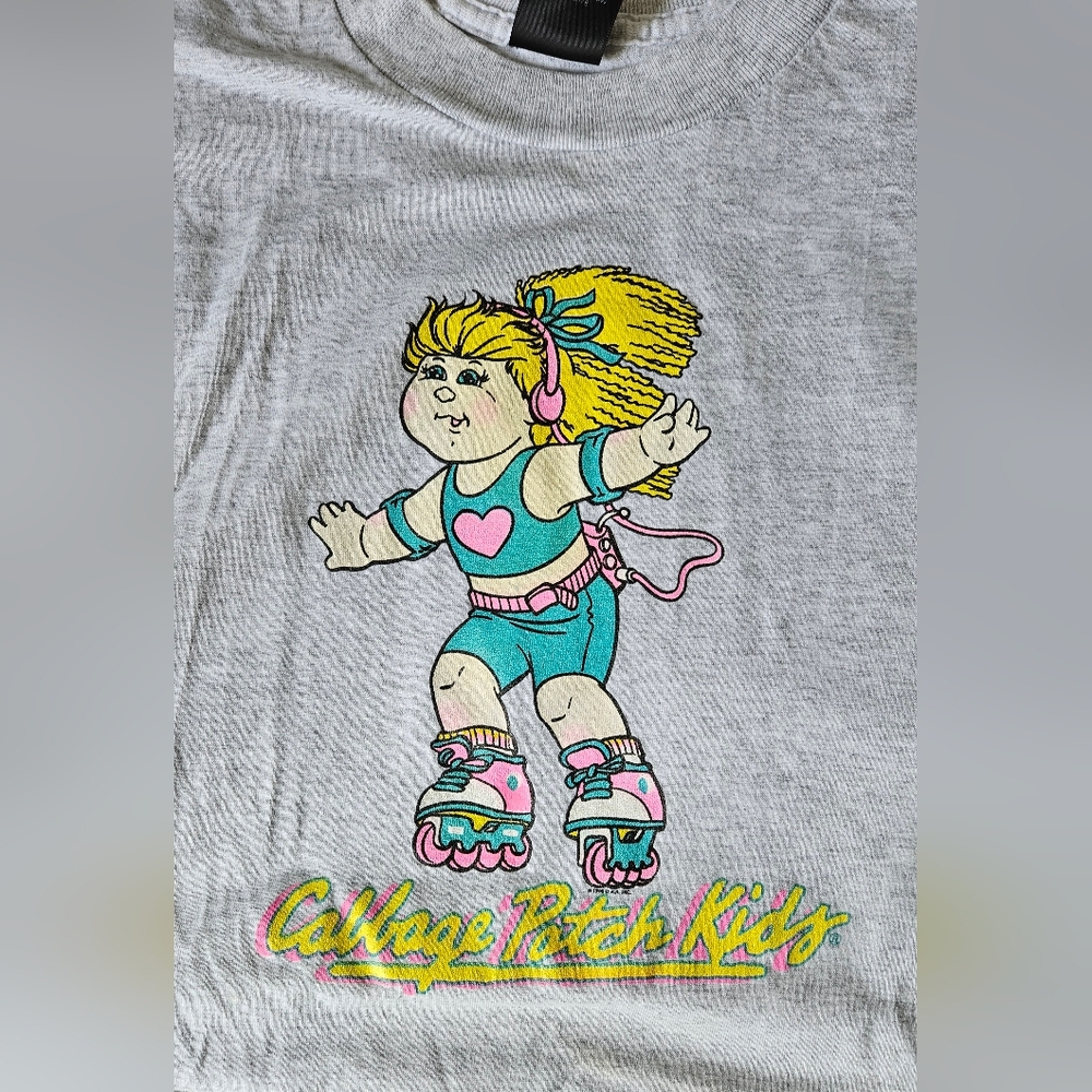 90's Cabbage Patch Kids Rollerblading Gray Graphic Short-Sleeve Tee - Picture 3 of 6